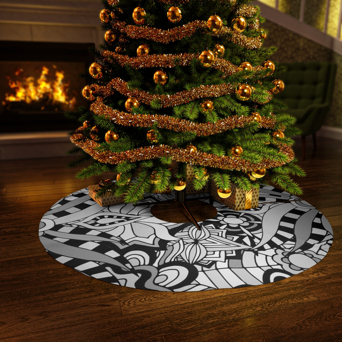 BW Abstract Round Tree Skirt